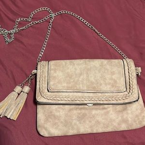 Bought from boutique for $60 super cute crossbody